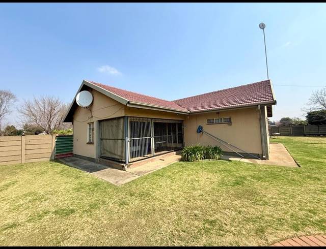 3 BEDROOM HOUSE FOR SALE IN VANDERBIJLPARK SE 1